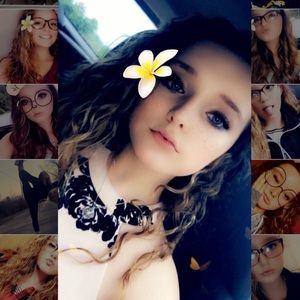 Meet your Posher, Alayna